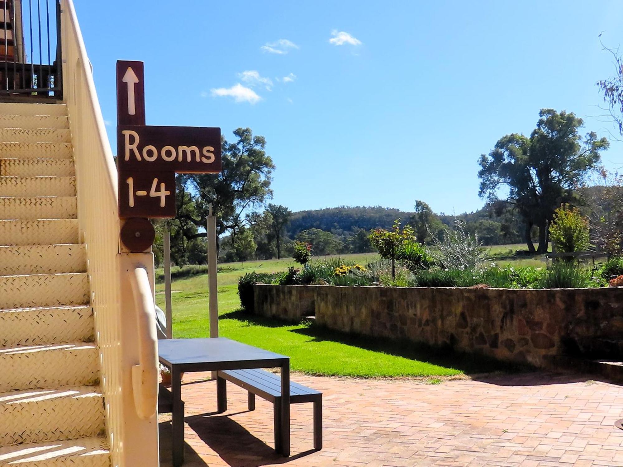 Pilliga Pottery Creative Farmstay Coonabarabran Esterno foto